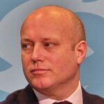 Deall Dyrchafu Reform yng Nghymru